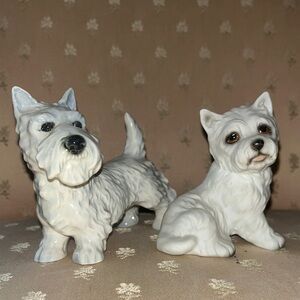 Set of two White West Highland Terrier figurines excellent condition